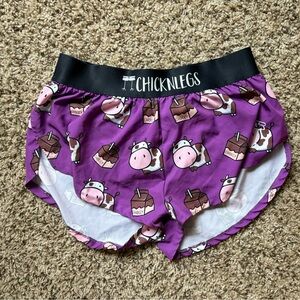 CHICKNLEGS Women’s Choccy Cows 1.5” Split Shorts